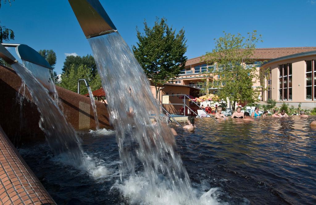 Termálhotel Martfű Exterior foto
